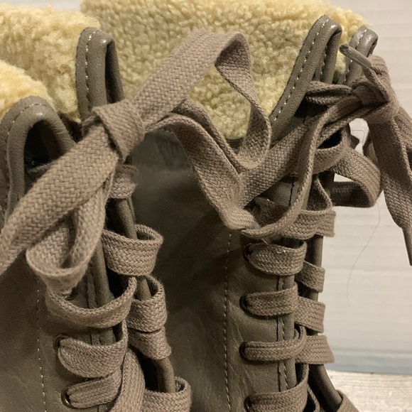 Madden Girl Fuzzy Band high Heel Boot size 7 1/2 - Picture 6 of 10